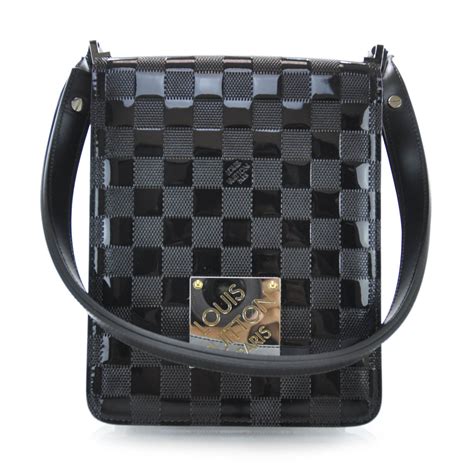 louis vuitton damier vernis.